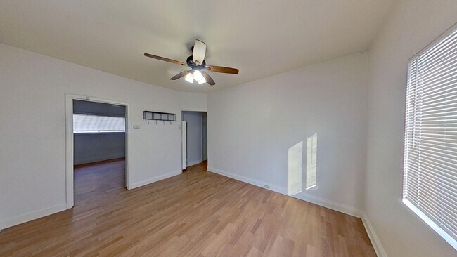 Foto del edificio - 709 W Micheltorena St