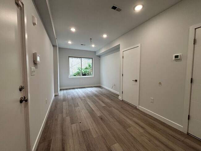 Foto del edificio - 2226 N Franklin St