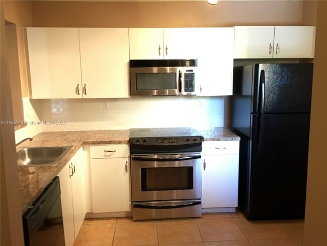 Building Photo - 15731 SW 137th Ave