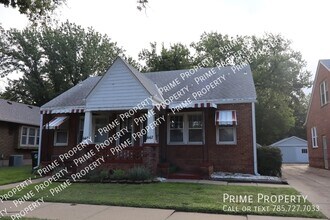 Building Photo - 667 S Eleventh St