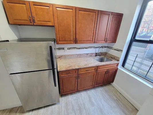 Foto del edificio - 1 bedroom in BRONX NY 10467