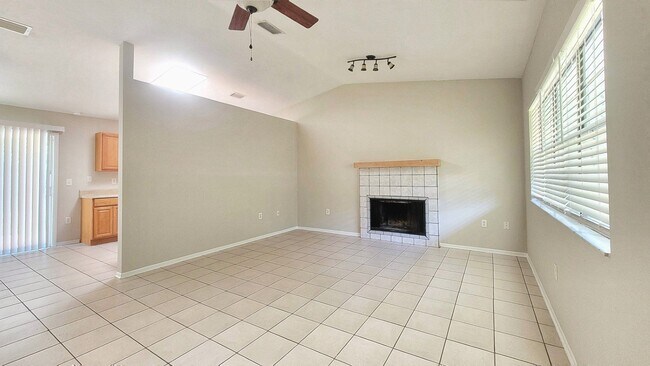 Foto del edificio - Adorable Home in Great SW Area near Archer...