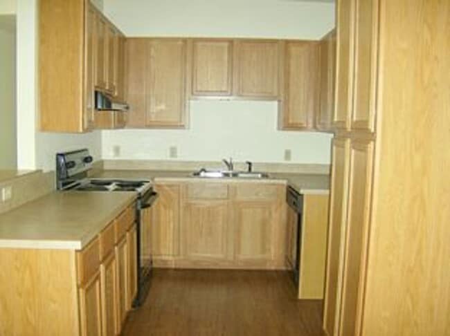 Building Photo - 228S.LINE103