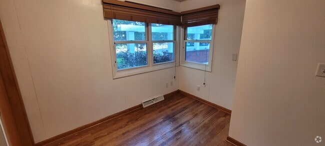 Building Photo - 170 Ridge Ave