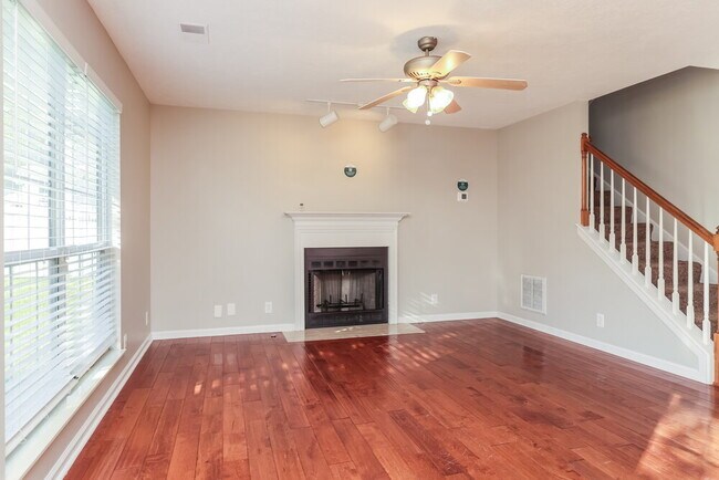 Building Photo - 5553 Murphywood Crosing