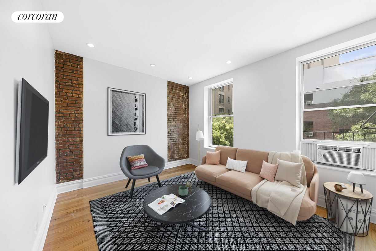 Primary Photo - 11 1/2 W 84th St