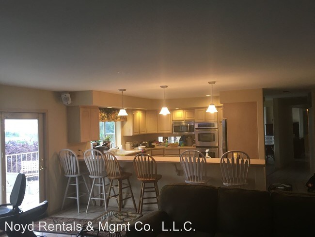 Foto del edificio - 5 br, 4.5 bath House - 3781 School