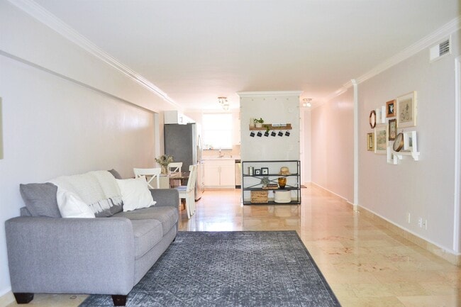 Foto del edificio - 917 N Flagler Dr