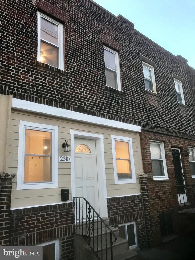 Primary Photo - 2310 S 23rd St