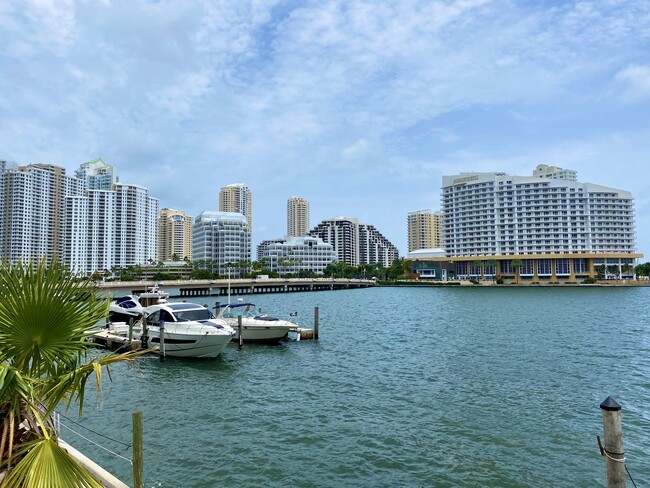 Photo - 999 Brickell Bay Dr Apartment