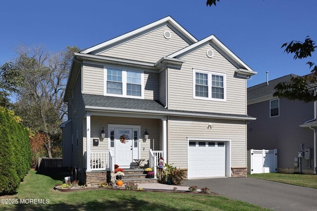 Building Photo - 159 Hulick St