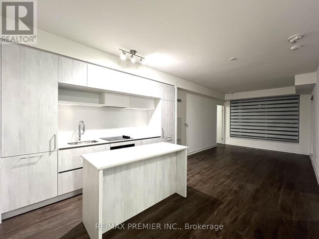 Building Photo - 2 David Eyer Rd