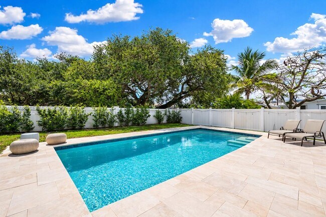 Foto del edificio - 4980 Whispering Way