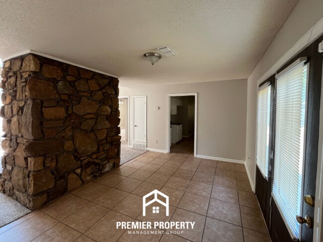 Building Photo - 5740 Heartwood Dr
