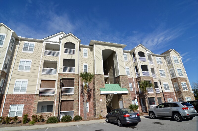 Primary Photo - 100 Gateway Condos Dr