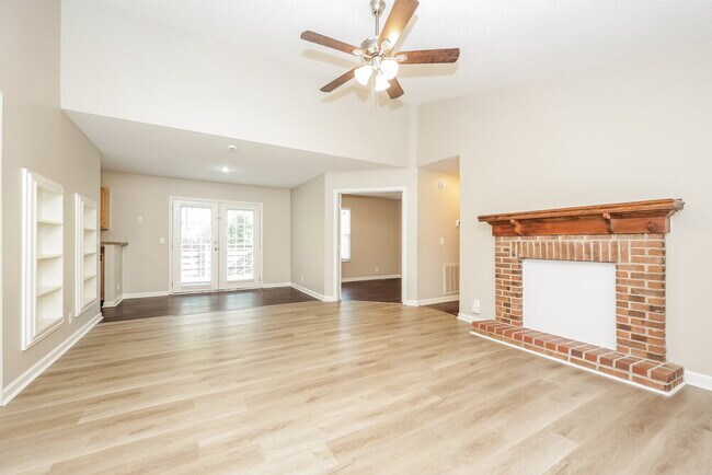 Foto del edificio - 3128 Kinwood Dr