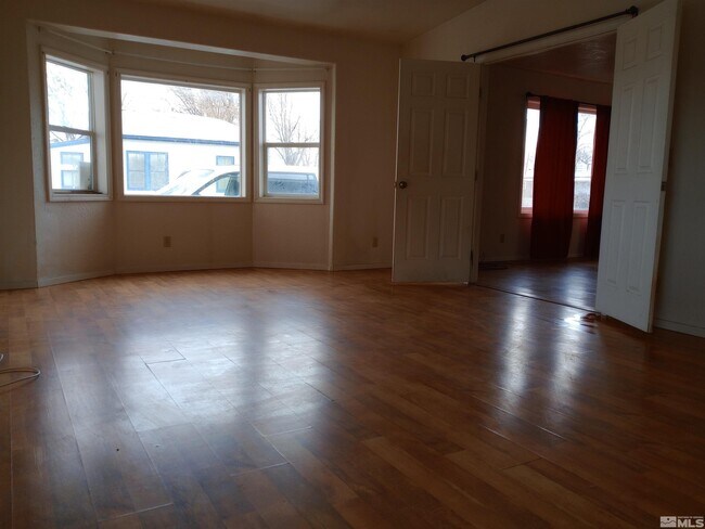 Building Photo - 815 16th St
