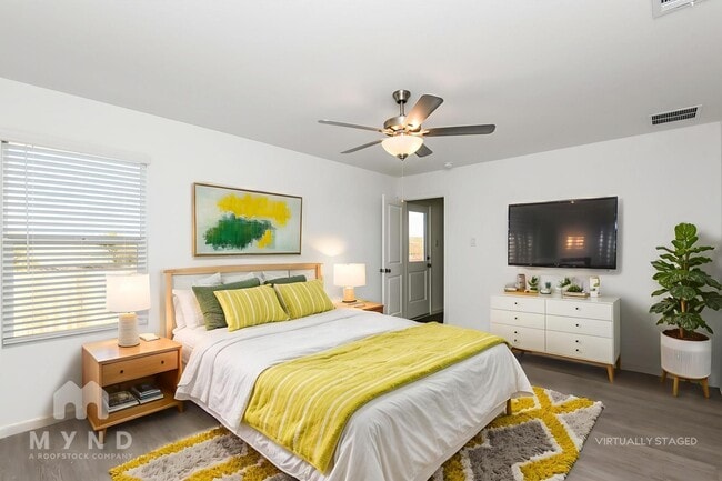 Foto del edificio - 2725 Ctr Crk Ln