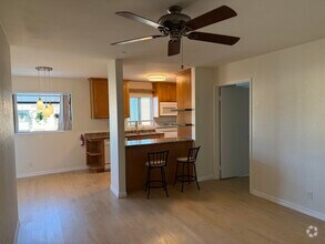 Building Photo - 3142 Midway Dr