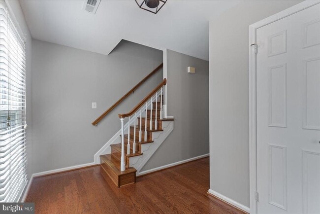 Building Photo - 12562 Cricket Ln