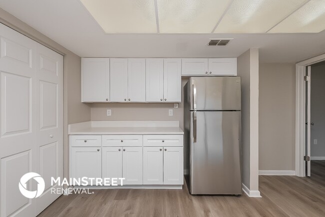 Building Photo - 4414 Tall Oak Ln