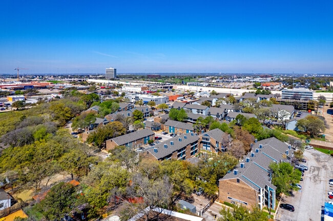 Community Aerial - Arlington Oaks Apartment Homes