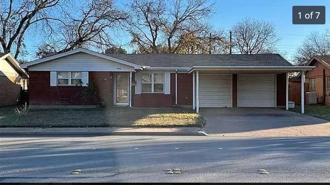 Primary Photo - 3749 N 10th St