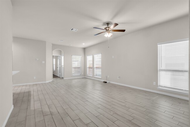Building Photo - 506 Emerald Thicket Ln