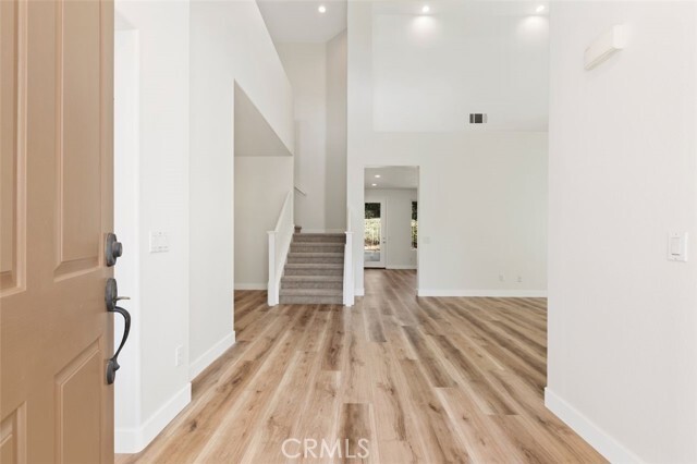 Building Photo - 10 Lyon Ridge
