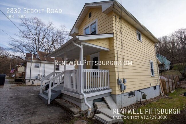 Building Photo - 2 Bedroom Home in South Park Township