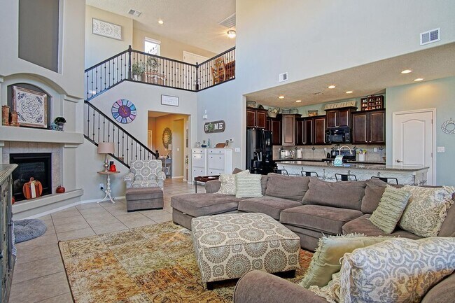 Downstairs living area - 3800 Puenta Alto Ave NE