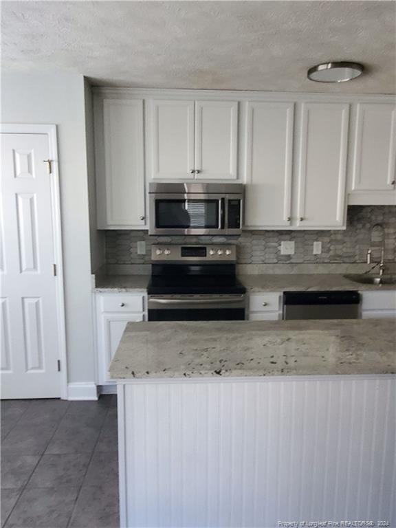 Building Photo - 5613 Edwin Deaver Dr