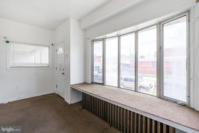 Foto del edificio - 2028 E Ontario St