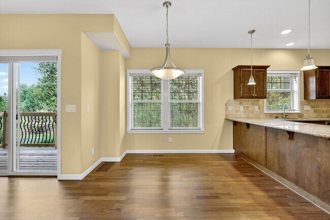 Foto del edificio - 368 SW Eastman Pkwy