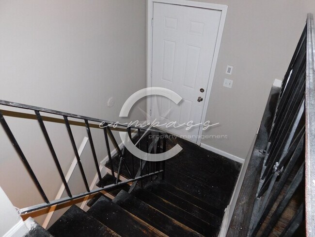 Foto del edificio - 3733 Millikin Ct