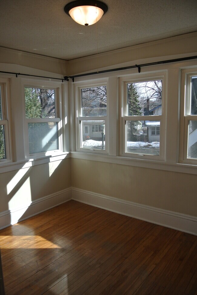 Foto del edificio - 180 fairview ave s