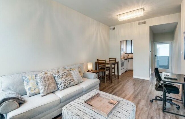 Foto del edificio - 3907 Throckmorton St