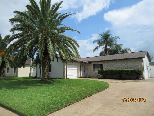 Photo - Cozy 3 Bedroom Port Orange Home with Fence...