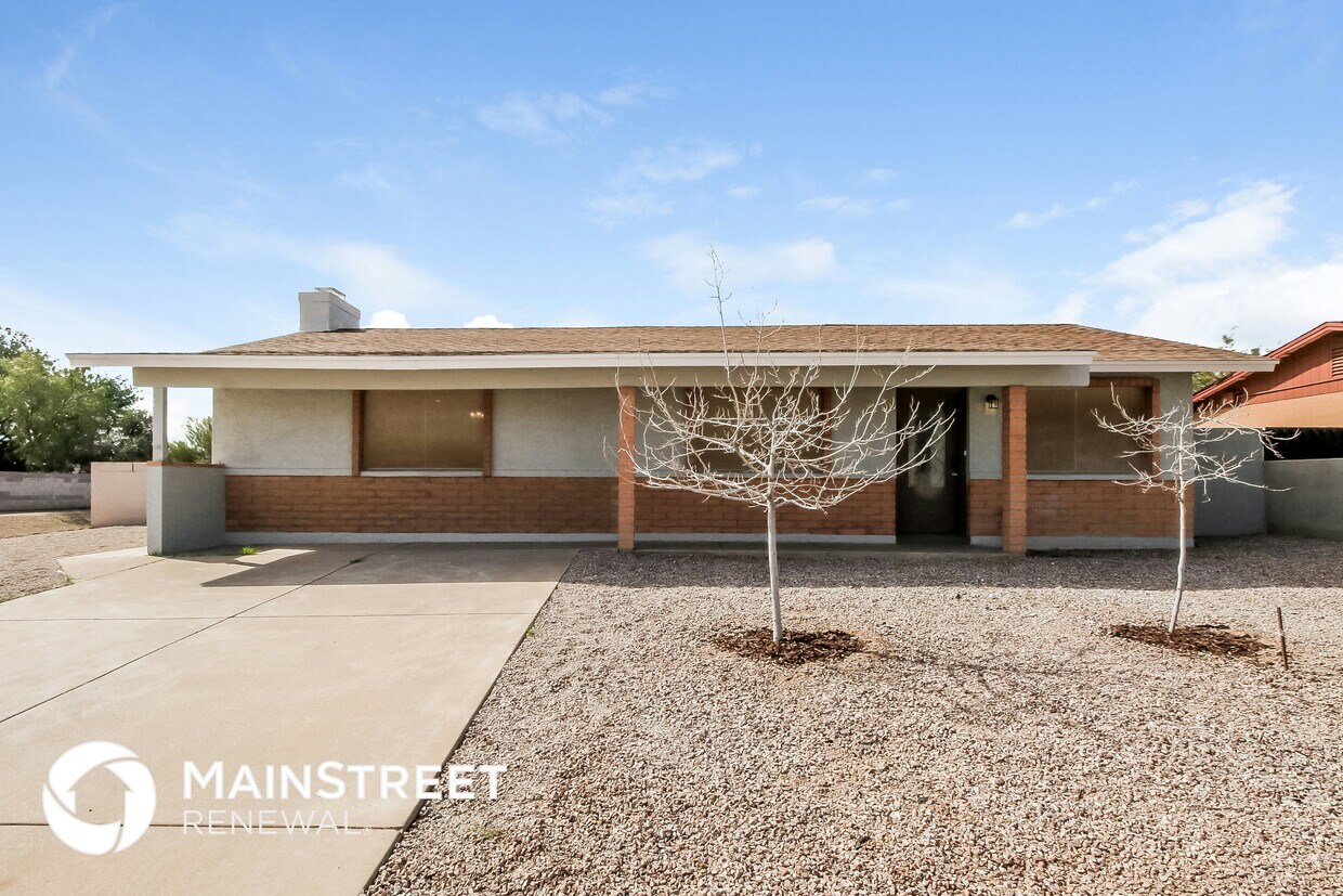 Foto principal - 1256 S Buena Vista Dr