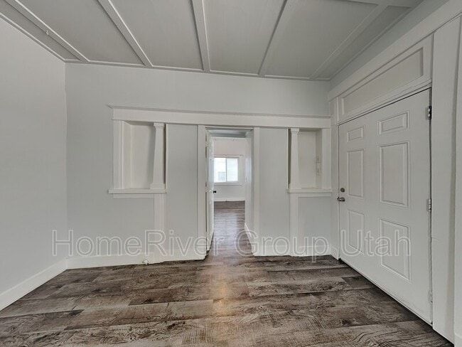 Building Photo - 646 S 1000 W