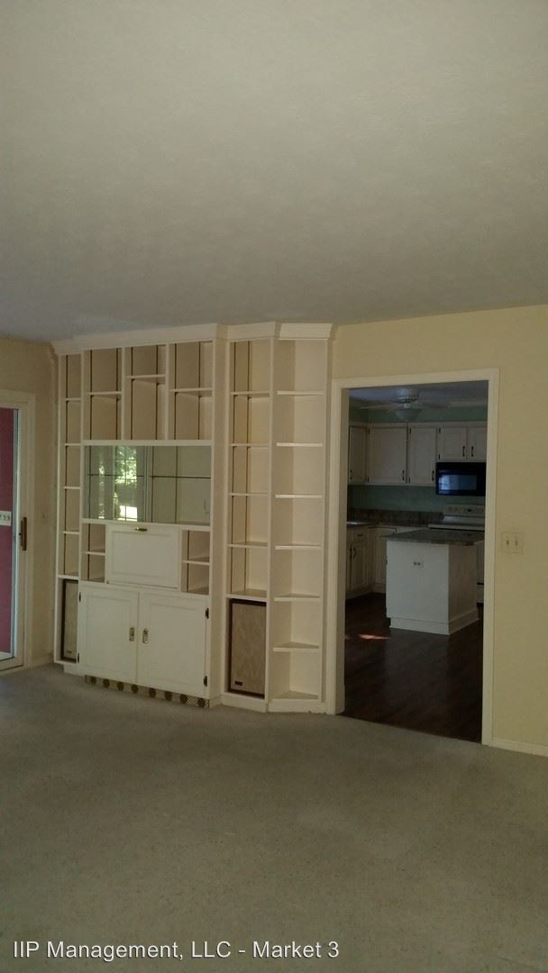 Building Photo - 25 High Ct