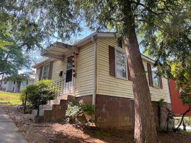 Primary Photo - Home in Downtown Greenville