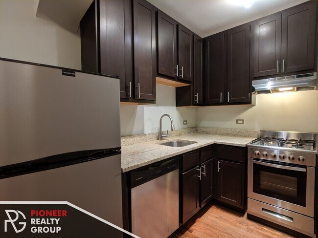Foto del edificio - 4737 N Hermitage Ave