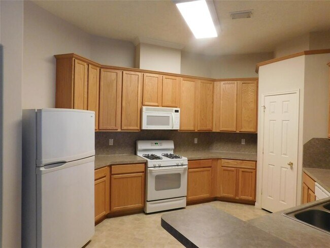 Building Photo - 514 Taskwood Dr