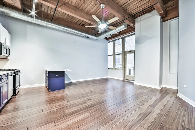 Building Photo - 1500 W Monroe St