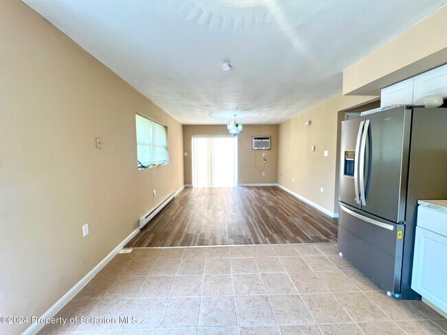 Building Photo - 1213 Lori Dr