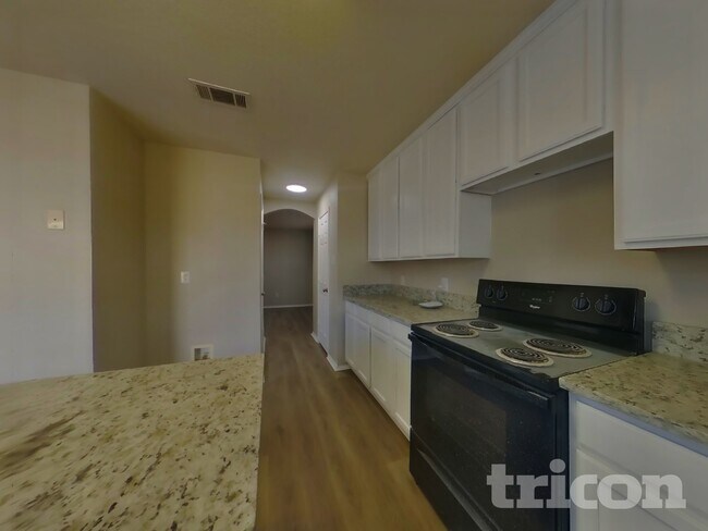 Foto del edificio - 5033 Meridian Ln