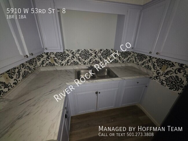 Foto del edificio - 5910 W 53rd St