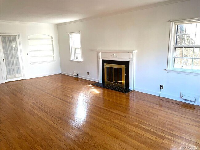 Foto del edificio - 106 Trumbull Rd