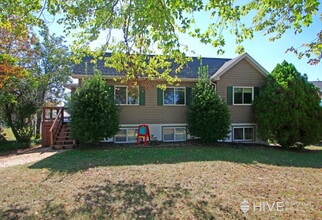 Building Photo - 1041 Oak View Ct
